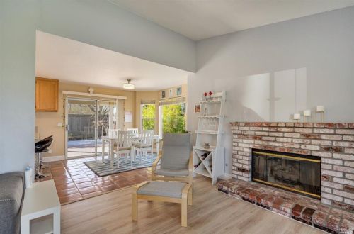 144 Fulton Pl, Windsor CA  95492-9474 exterior