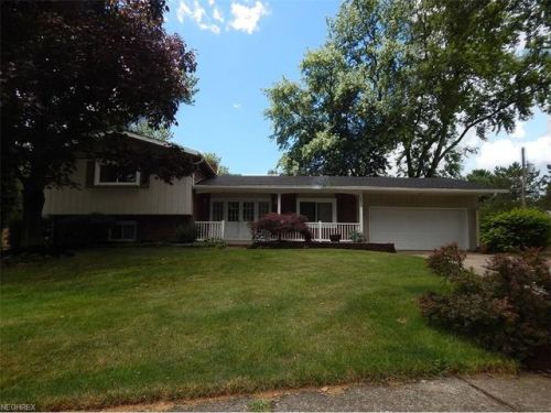 250 Wren Way, Medina OH  44256-2814 exterior