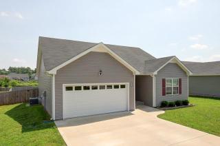 3819 Maliki Dr, Clarksville, TN 37042-8694