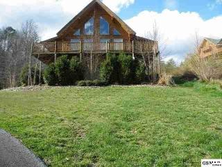 2620 Waldens Creek Rd, Pigeon Forge, TN 37862-7804