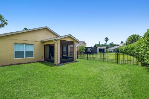 328 Grand Canal Dr, Kissimmee FL  34759-4344 exterior