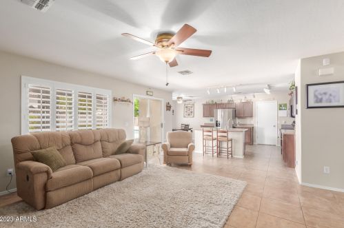 5722 Larkspur Dr, Glendale AZ  85304-1612 exterior