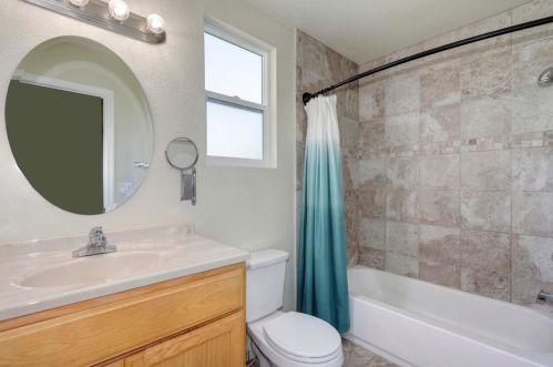 9665 Kent St, Elk Grove CA  95624-2432 exterior