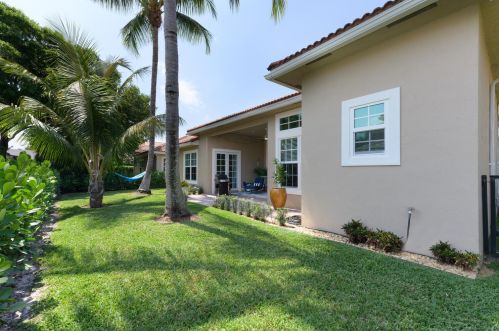 112 Via Santa Cruz, Jupiter FL  33458-6929 exterior