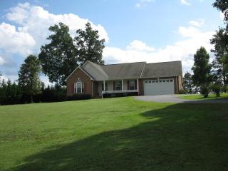 3932 Seitz Rd, Morganton, NC 28655-6909