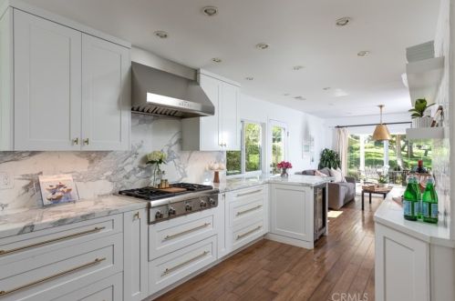 2609 Raqueta, Newport Beach, CA 92660-3510