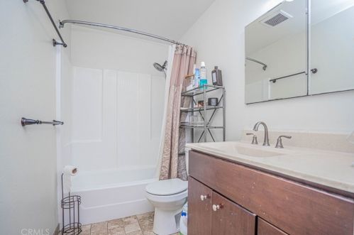 7100 Cerritos Ave, Stanton CA  90680-2003 exterior