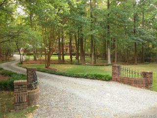 3226 Gray Moss Rd, Charlotte, NC 28270-0483