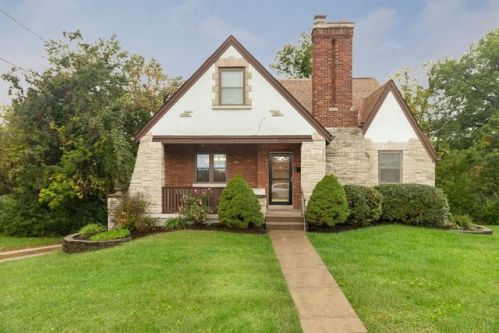 3905 Biehl Ave, Cincinnati, OH 45248-3203