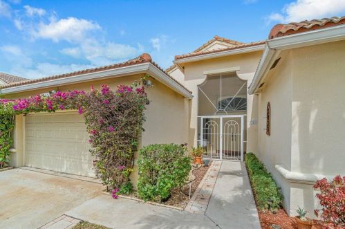 9341 Cove Point Cir, Boynton Beach, FL 33472-2767