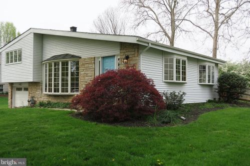 1609 Thayer Dr, Blue Bell, PA 19422-3548