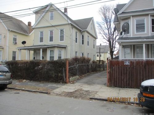 179 Bunnell St, Bridgeport, CT 06607-1073