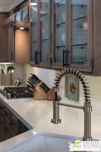 4 Vista Loma Dr, Rancho Mirage CA  92270-2959 exterior