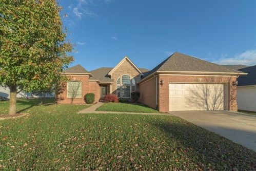 4232 Victoria Way, Lexington, KY 40515-4822