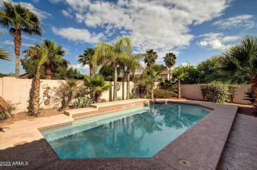 1805 Morrison Ln, Gilbert, AZ 85295-4863
