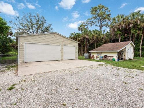685 12th Ave, Naples, FL 34120-2304
