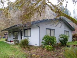 13949 Highway 36, Swisshome, OR 97480-9703