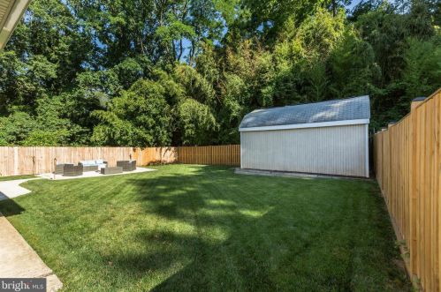 6710 Chestnut Ave, Falls Church VA  22042-2112 exterior