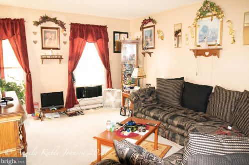 34 Mallard Ct, Charles Town WV  25414-5803 exterior