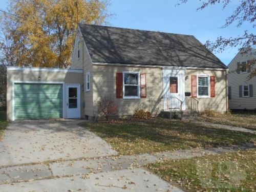1606 14 Ave, Eldora IA  50627-1718 exterior