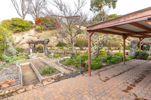 337 Nightingale Ave, Lake Nacimiento CA  93446-4012 exterior