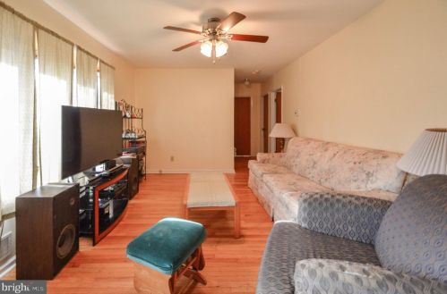 4339 Embur Ter, Easton, PA 18045-4951