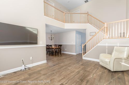 32 Picket Pl, East Freehold NJ  07728-9532 exterior