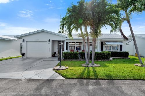1312 24th St, Boynton Beach, FL 33426-5865