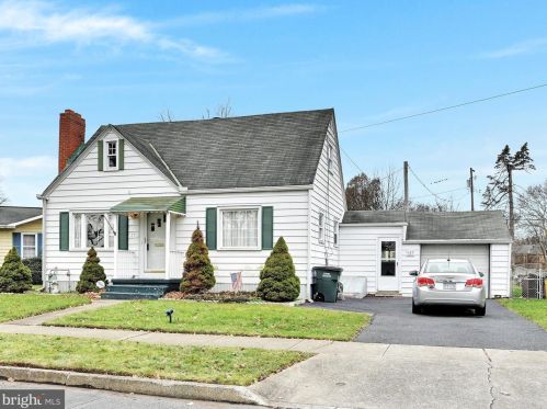 37 Oneida Rd, Camp Hill, PA 17011-6738