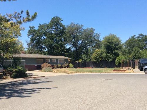 637 Acacia Ln, Chico, CA 95926-1730