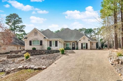 212 Lakewood Cir, Big Sandy, TX 75765