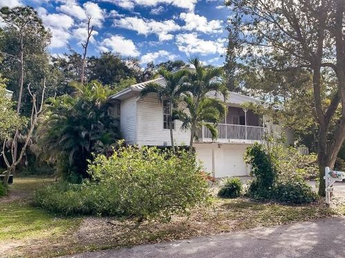 3608 Cottage Club Ln, Naples, FL 34105-2705