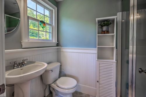 30 Fox Chase Rd, Chester NJ  07930-2915 exterior