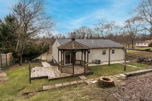 646 Westland Dr, Gibsonia PA  15044-9352 exterior