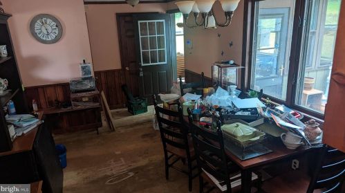 4 Ridge Rd, Smithville PA  17560-9627 exterior