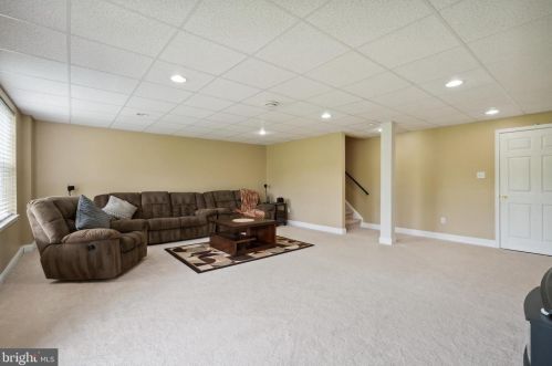 16 Portsmouth Cir, Glen Mills PA  19342-2625 exterior