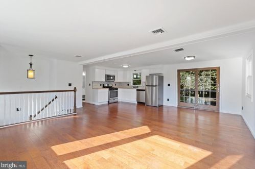 850 Maplewood Ave, Water Gap, PA 17018-9621