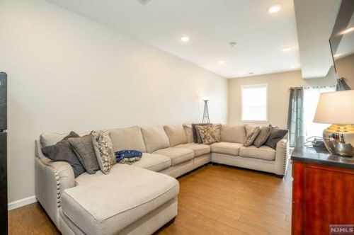 1777 Winfield St, Rahway NJ 07065-3540 exterior