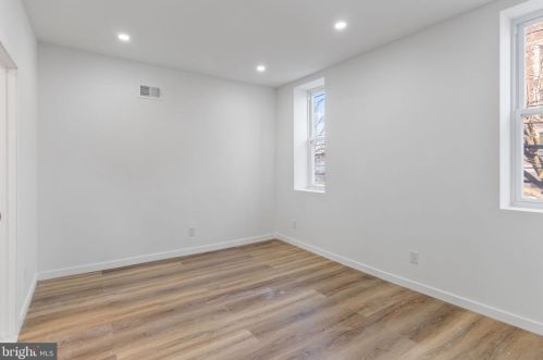 310 Mckean St, Philadelphia PA  19148-2630 exterior