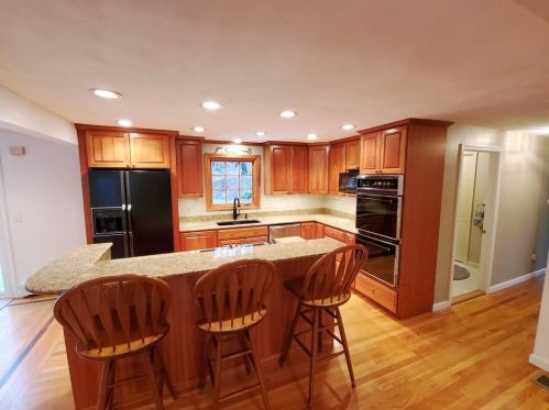 19 Ducarl Dr, Lincoln RI  02865-1320 exterior