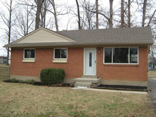 3817 Susan Ln, Louisville, KY 40229-2650