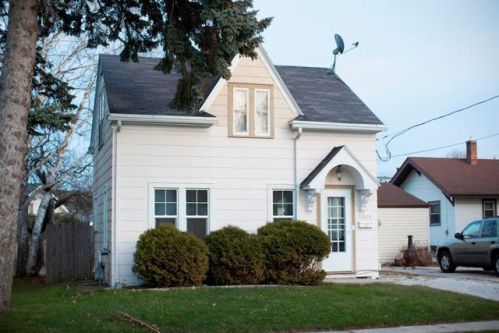 1005 12 St, Manitowoc WI  54220-3208 exterior