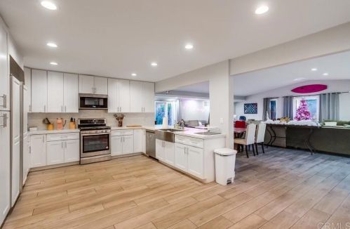 3085 Monroe St, Carlsbad CA  92008-1134 exterior