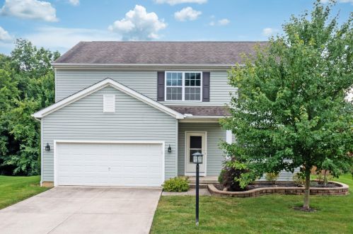234 Bluff Ridge Dr, Pataskala, OH 43062-8069