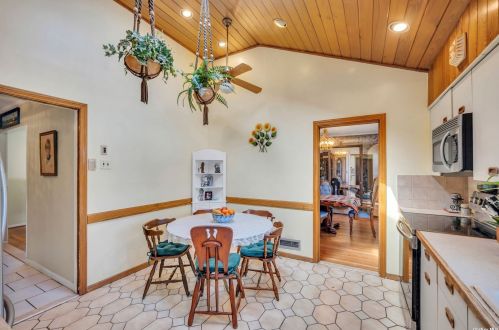 738 Salisbury Park Dr, Westbury NY  11590-5820 exterior