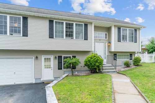 25 Ricci Dr, North Providence RI  02911-2417 exterior