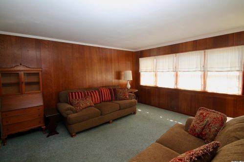 15 Harwich Rd, East Rockaway NY  11518-2407 exterior