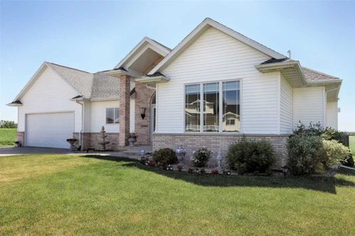 100 Devyn Dr, Raymond, IA 50667-7600