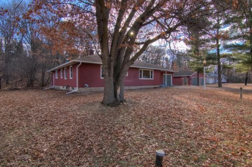 5388 Shore Dr, Eau Claire WI  54703-2073 exterior