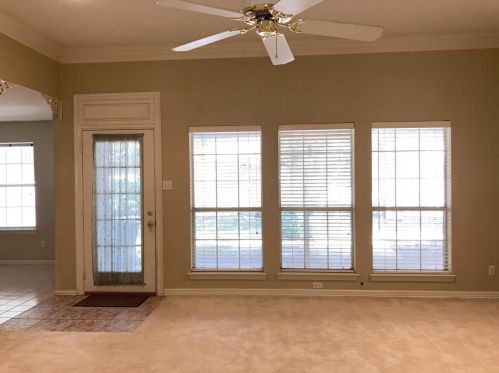118 Camelot Dr, Weatherford, TX 76086-5906